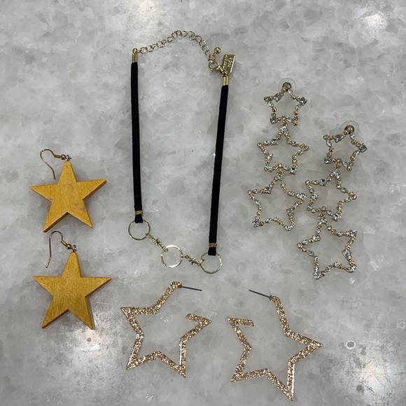 3 pair of star earrings and one chocker 🤩 - Picture 3 of 4